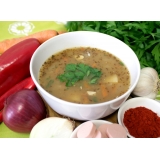 Frankfurtská polévka s vegetariánskými párky