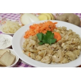 Halušky s uz. tofu a kysaným zelí, salát 